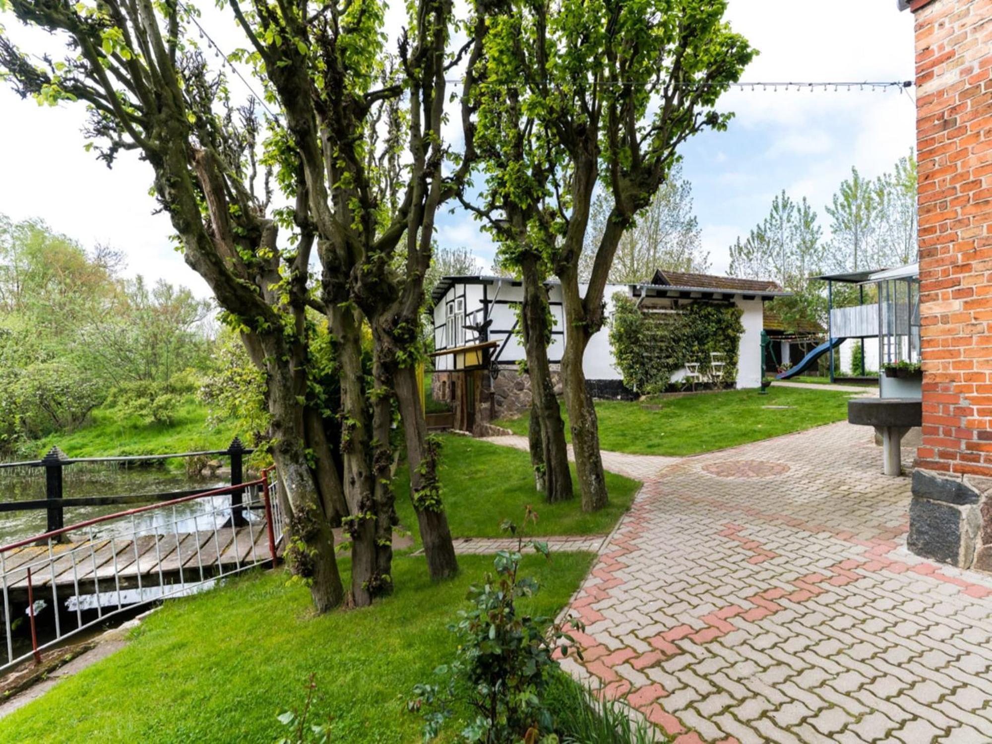 Lake View Apartment In Klein Pravtshagen With Garden Extérieur photo